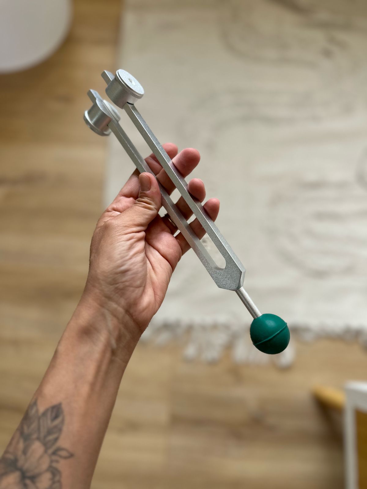 Sonoterapia con diapasones — terapia vibratoria